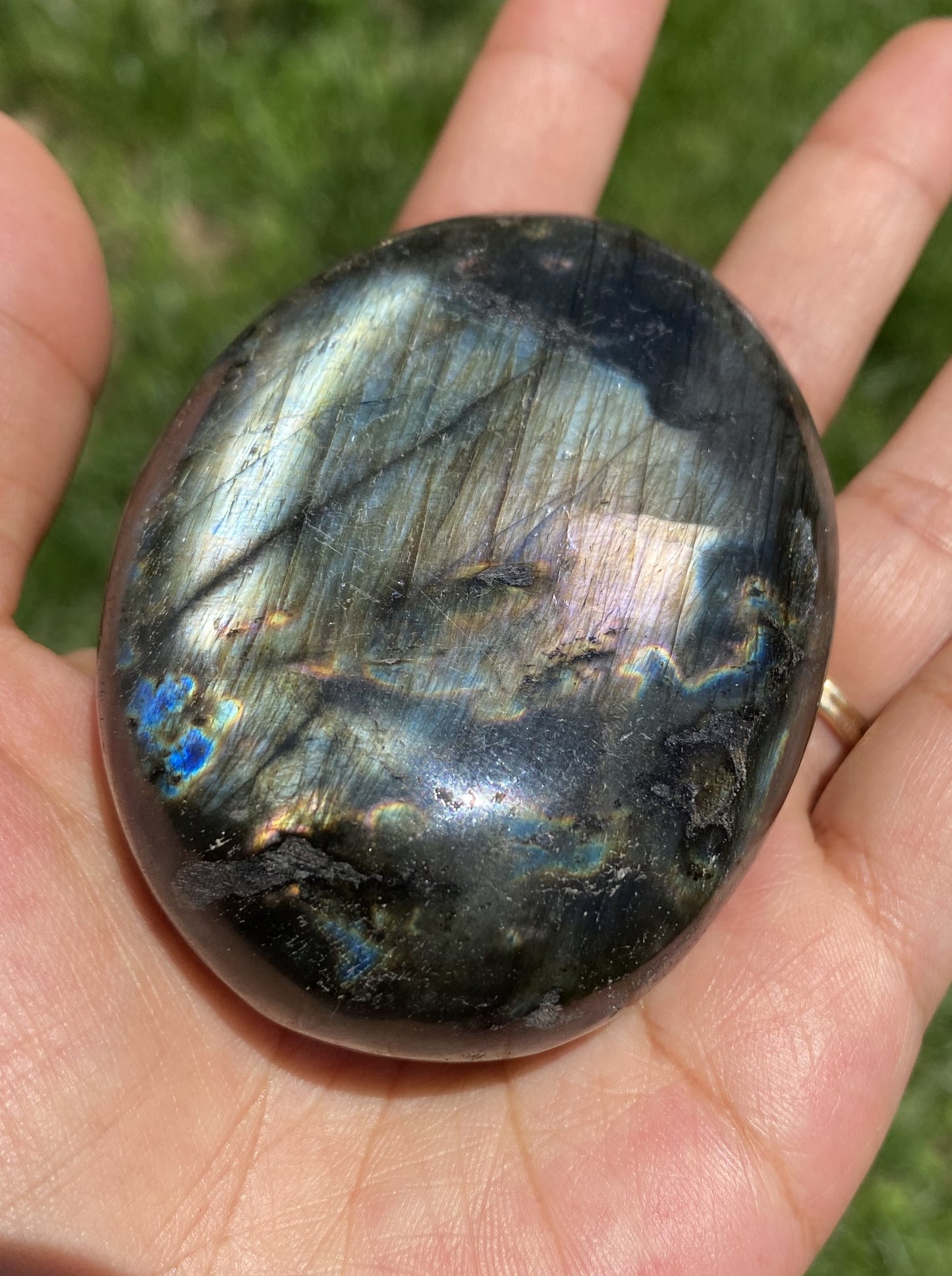 Labdradorite Palm Stone